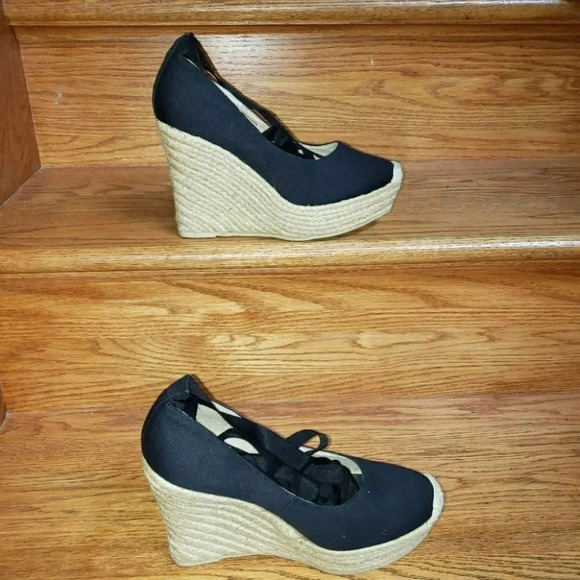 Mossimo 7 4" black/tan peep toe wedges EUC - Picture 4 of 6